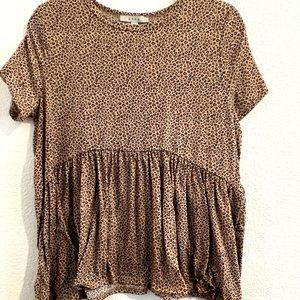 Cheetah short sleeve top